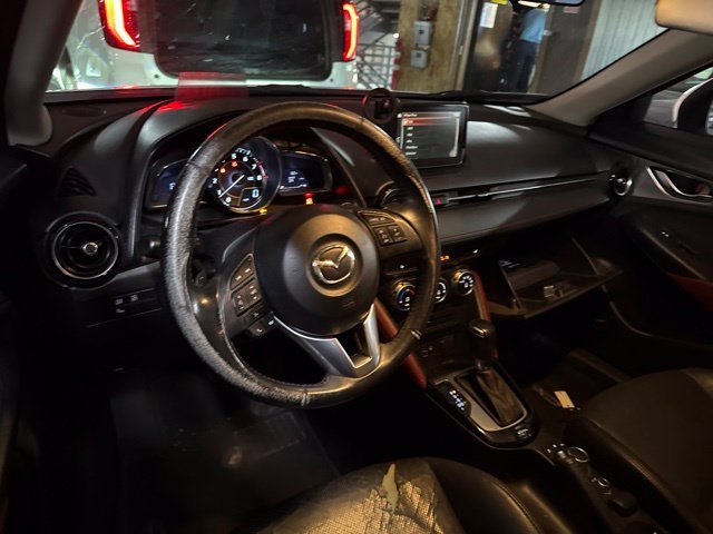 Used 2016 White Mazda Grand Touring image 6