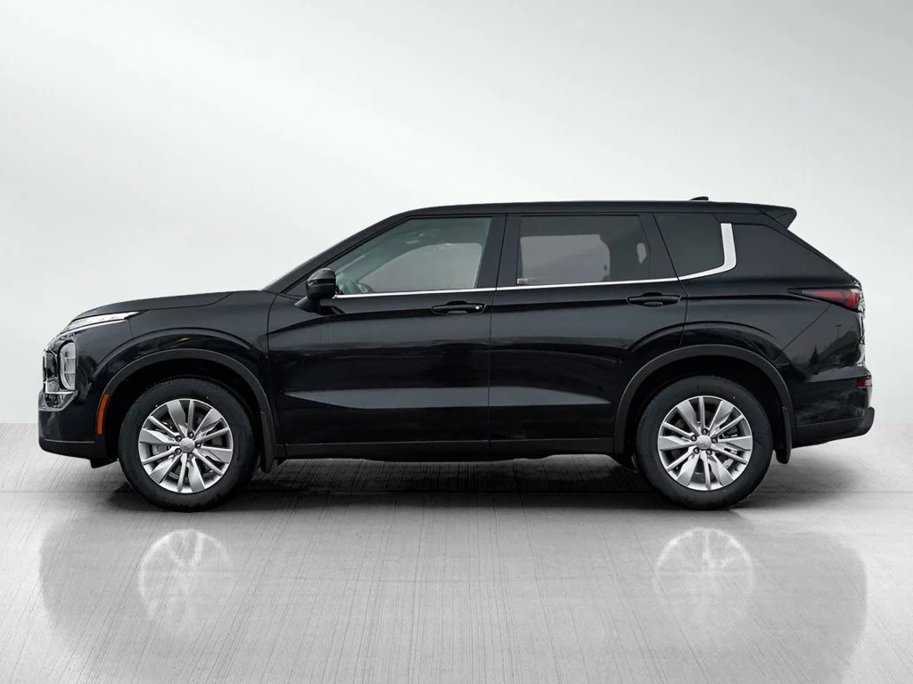 New 2026 Black Diamond Mitsubishi ES image 4