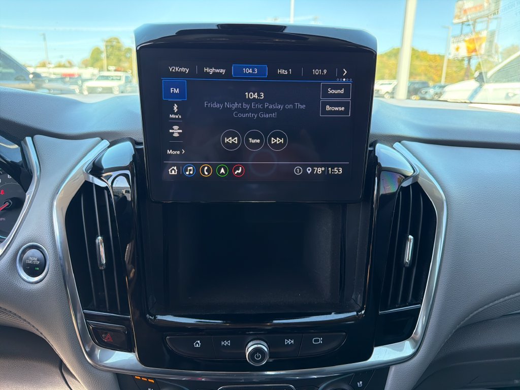 Used 2021 Beige Chevrolet Premier image 21