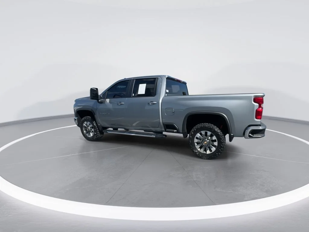 Used 2024 Gray Chevrolet LT image 6