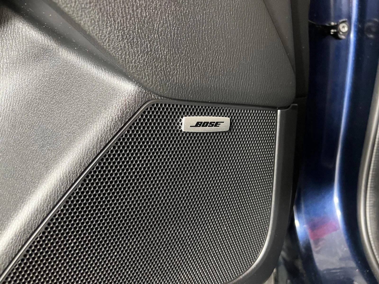 Used 2019  Mazda Touring image 15