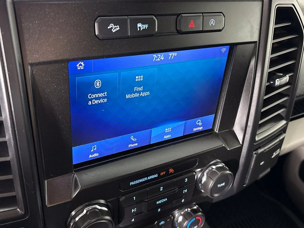 Used 2020 Blue Ford XL image 36