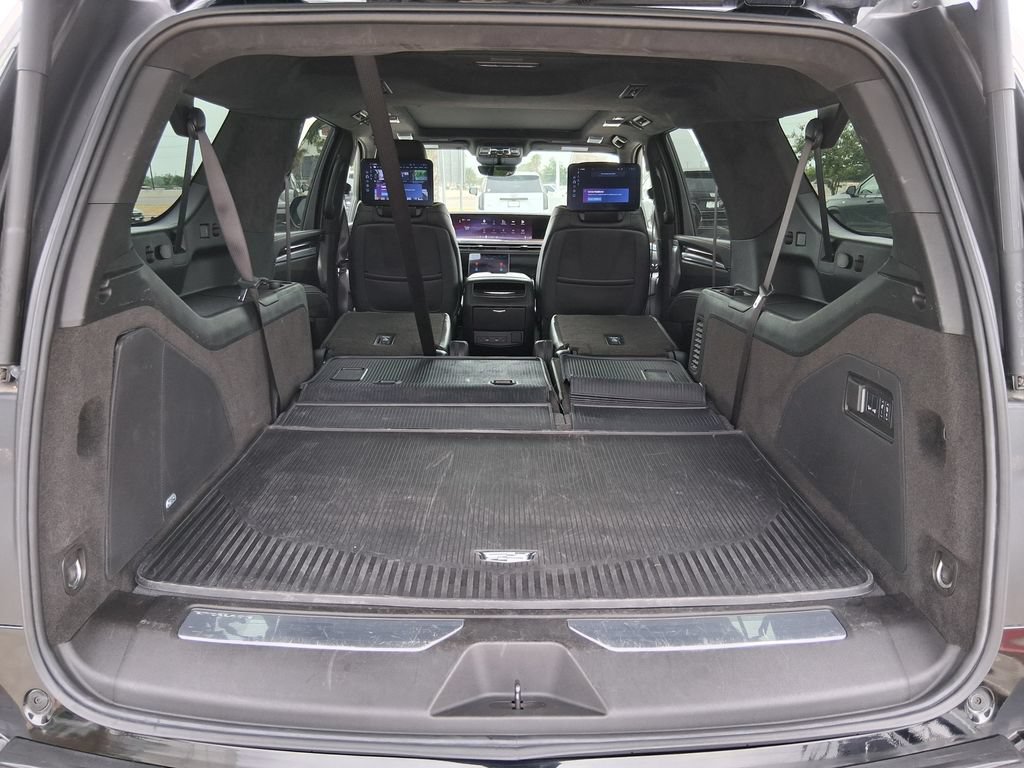 Certified Used 2025 Black Raven Cadillac Sport Platinum image 6