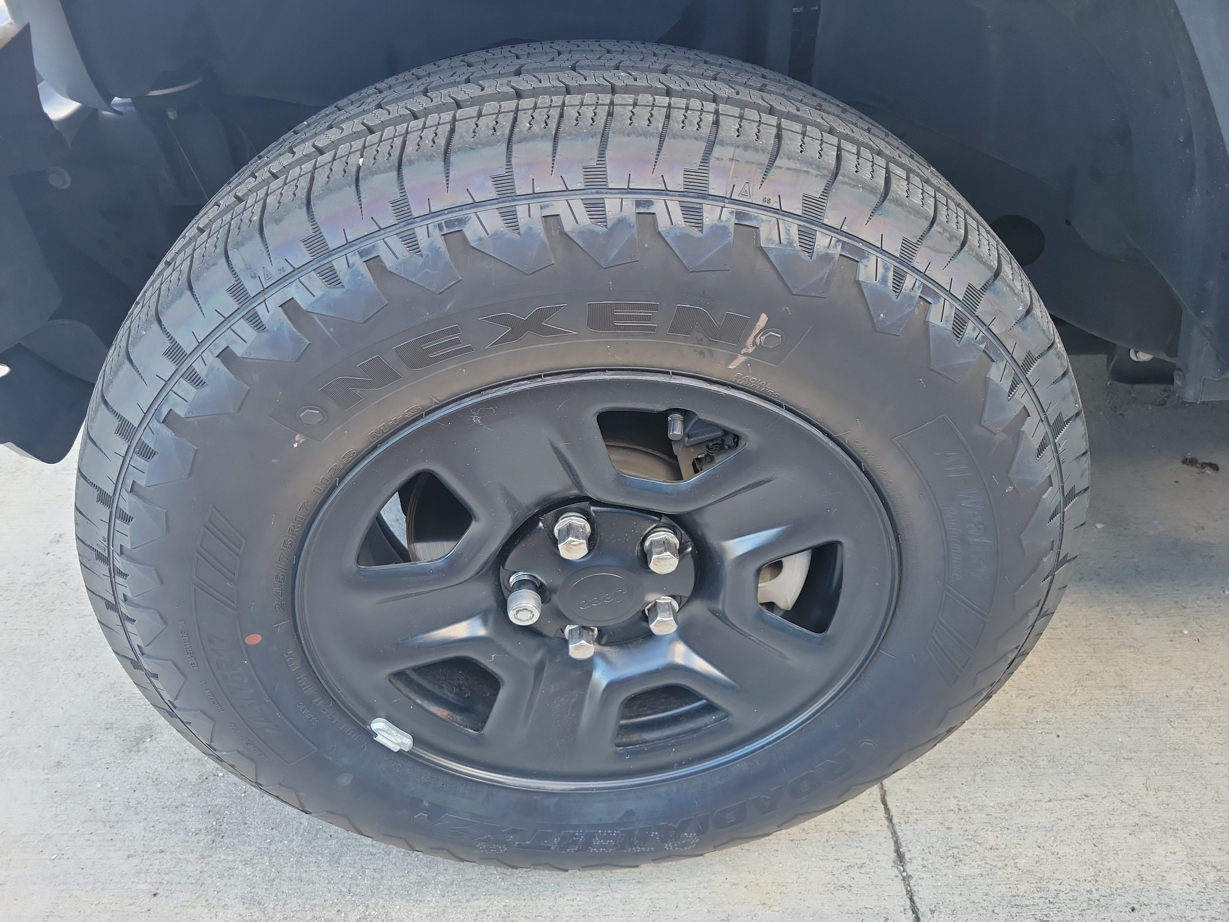 Used 2020 Sting-Gray Clearcoat Jeep Sport image 5