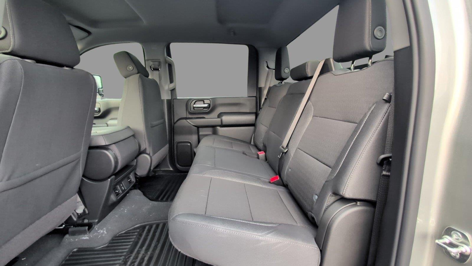 2026 Chevrolet Silverado 2500 HD Custom - Photo 33