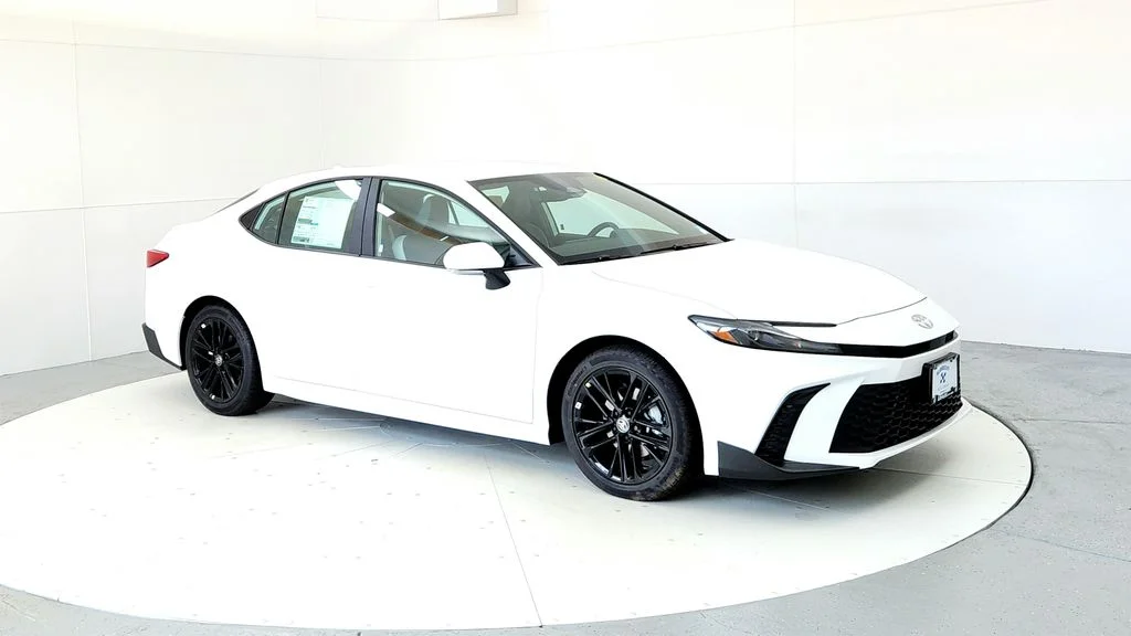 New 2026 Ice Cap Toyota SE image 7