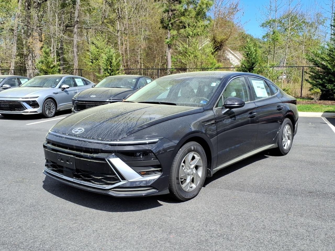 New 2026 Carbon Blue Hyundai SE image 1