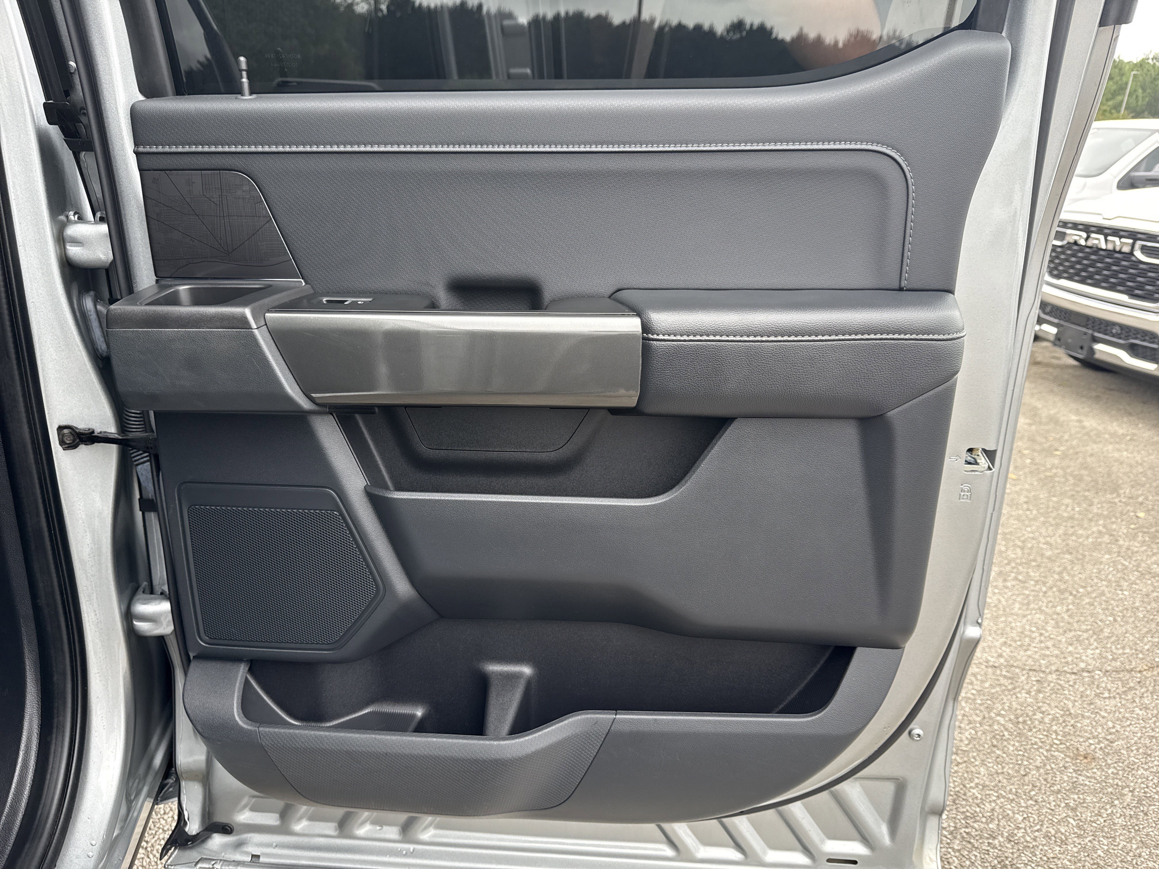 Used 2023 Silver Ford  image 17