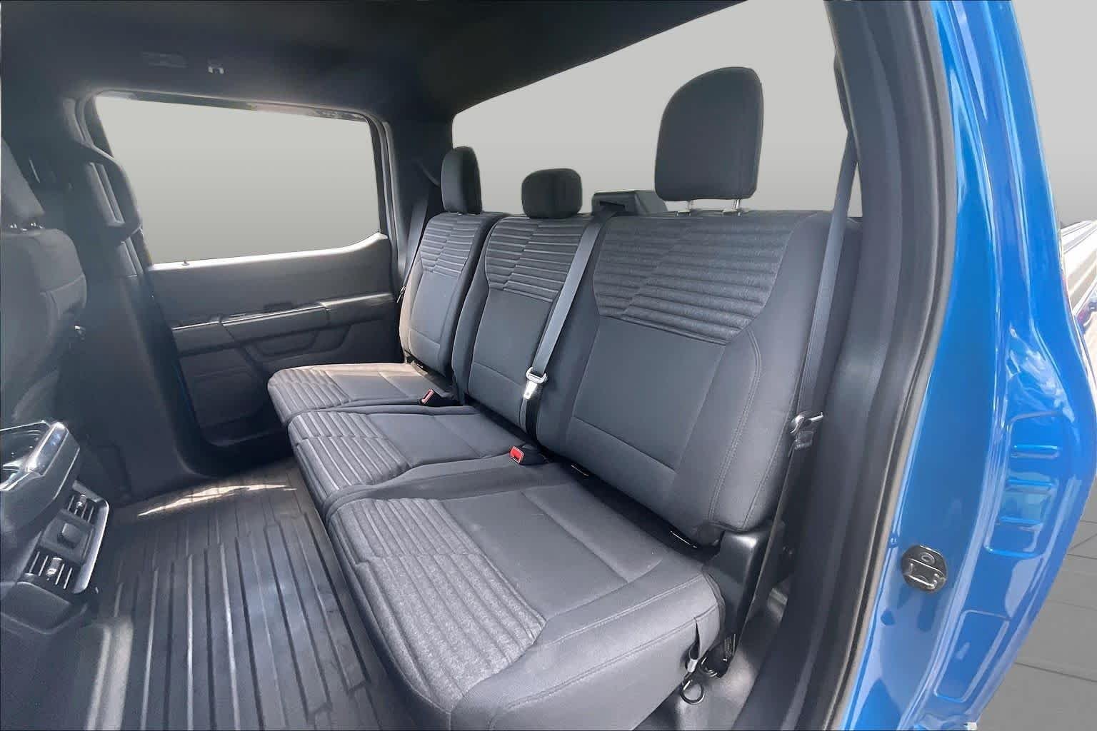Used 2021 Velocity Blue Metallic Ford XL image 18