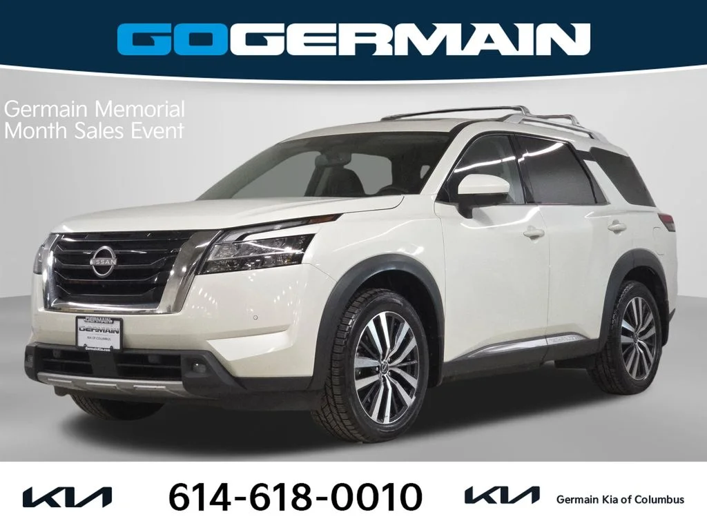 2022 Nissan Pathfinder Platinum 4WD's photo