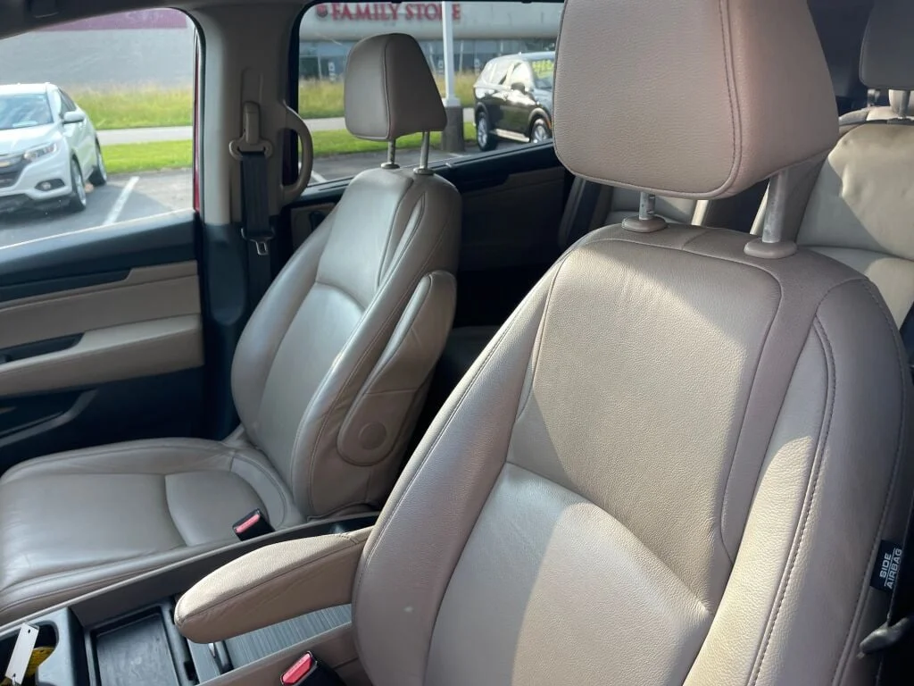 Used 2024 Radiant Red Metallic II Honda EX-L image 6