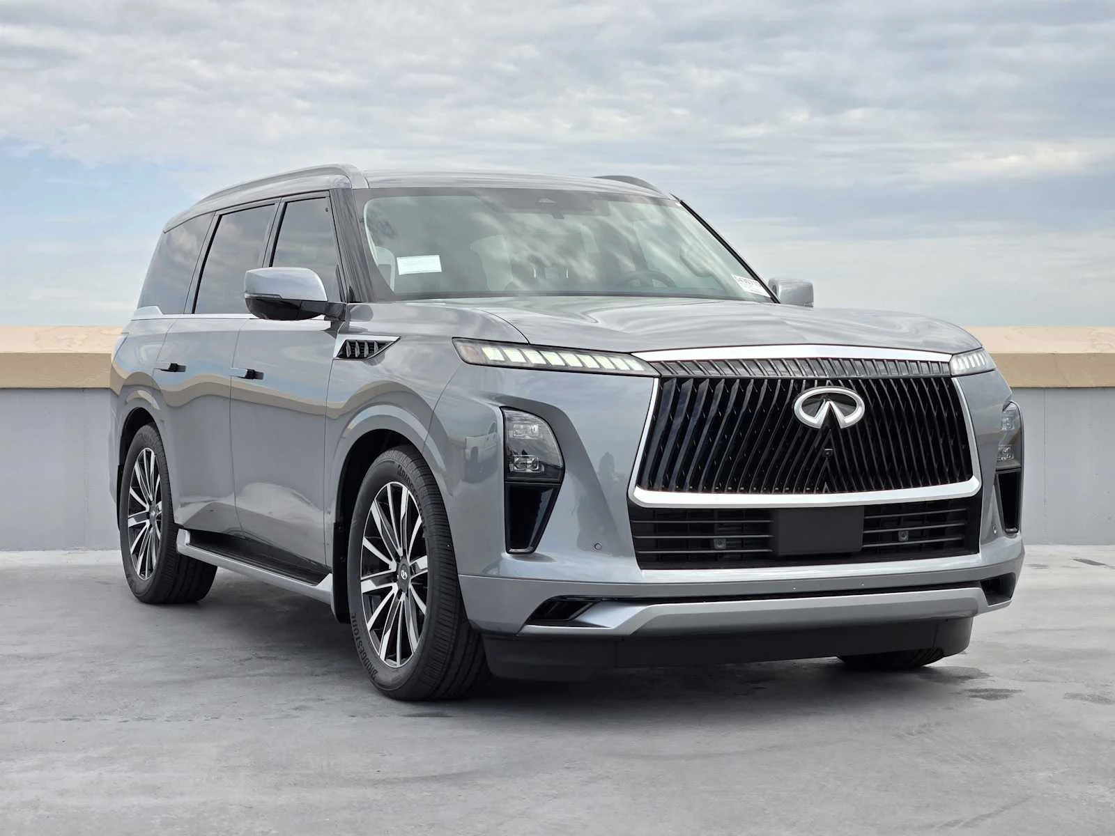 New 2026 DYNAMIC METAL INFINITI Luxe 2WD image 2