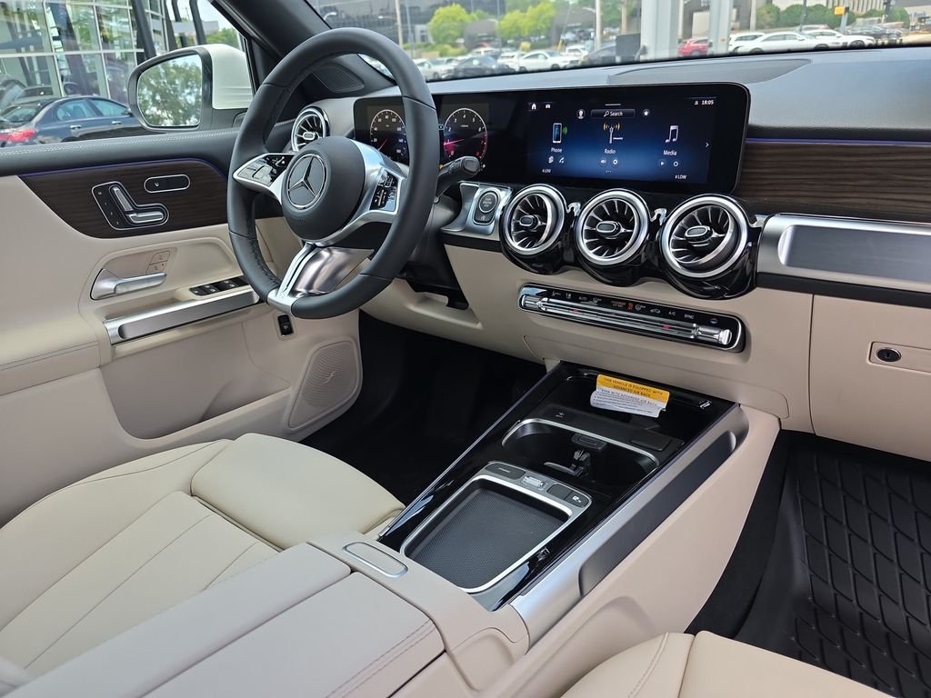 New 2026 White Mercedes-Benz GLB 250 image 18