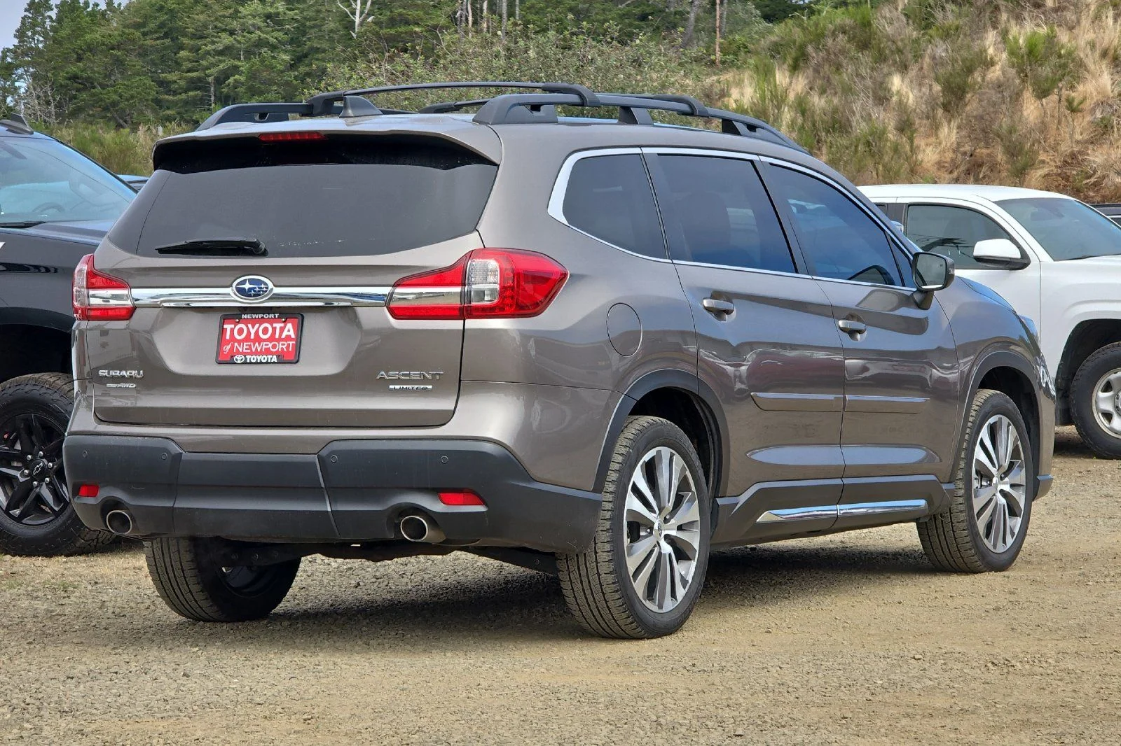 Used 2022 Brown Subaru Limited image 4