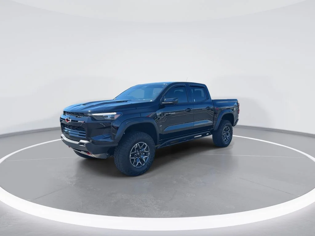 Used 2025 Black Chevrolet ZR2 image 4