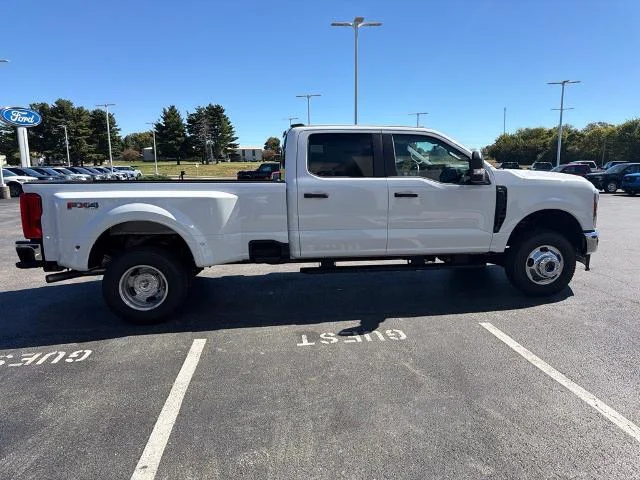 New 2027 Oxford White Ford F-350® XL image 33