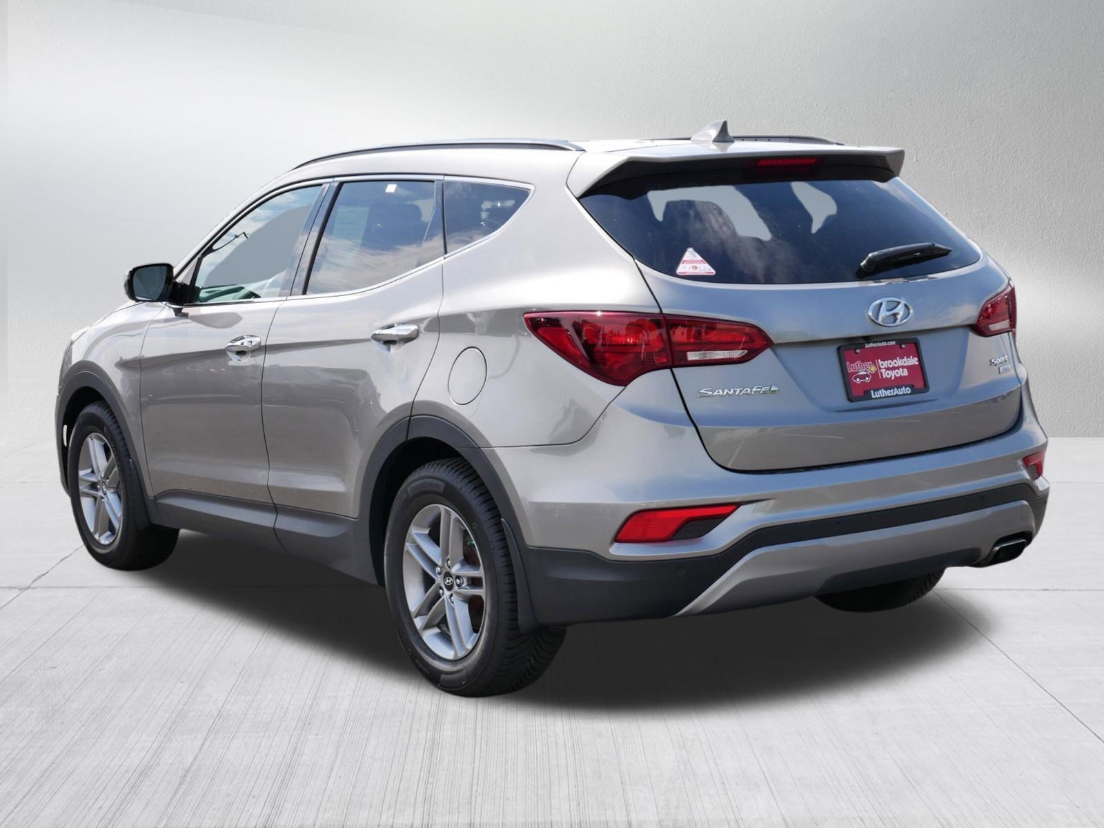 Used 2017 Mineral Gray Hyundai 2.4L image 5