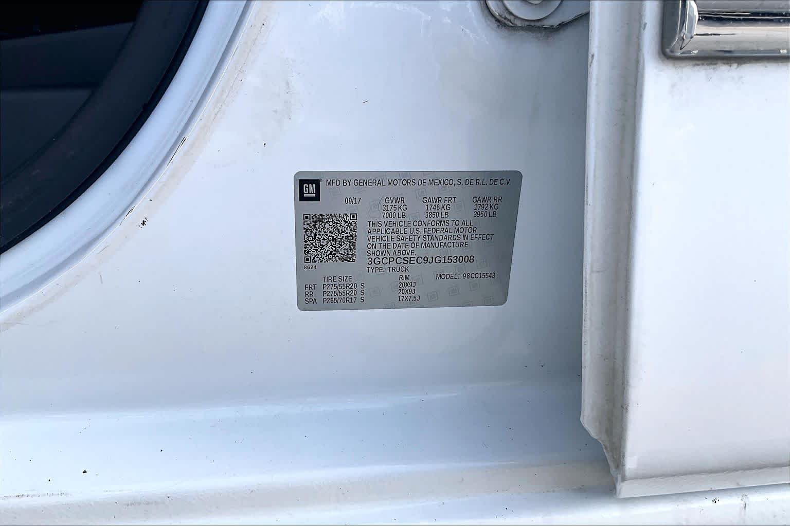 Used 2018 Summit White Chevrolet LTZ image 33