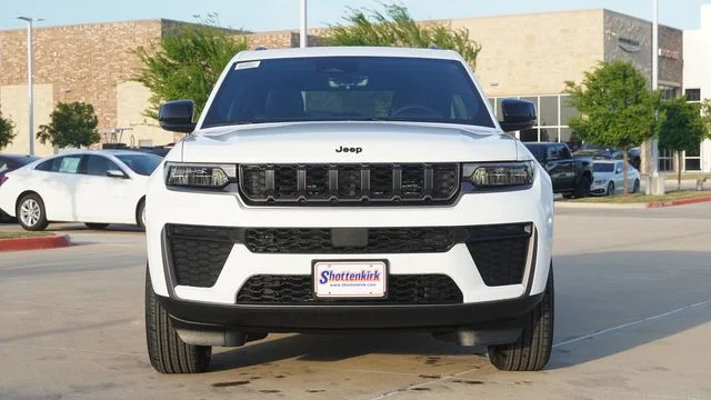 New 2026 Bright White Clear-Coat Exterior Paint Jeep Altitude image 2