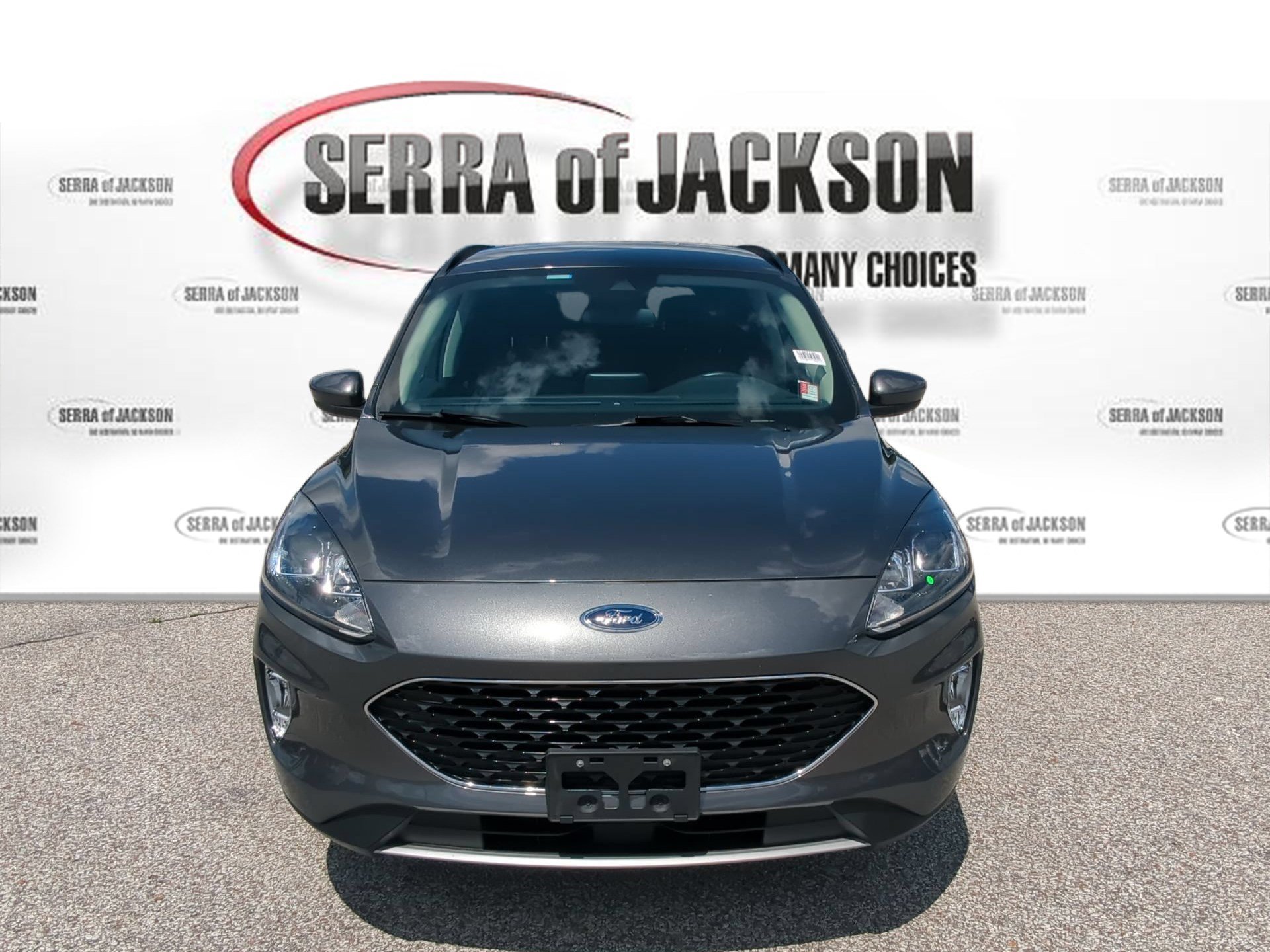 Used 2020 Magnetic Metallic Ford SEL image 3