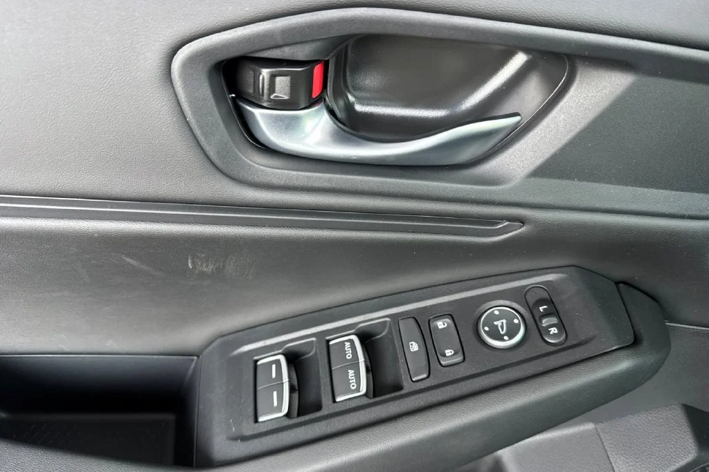 New 2026 Urban Gray Pearl Honda SE image 11
