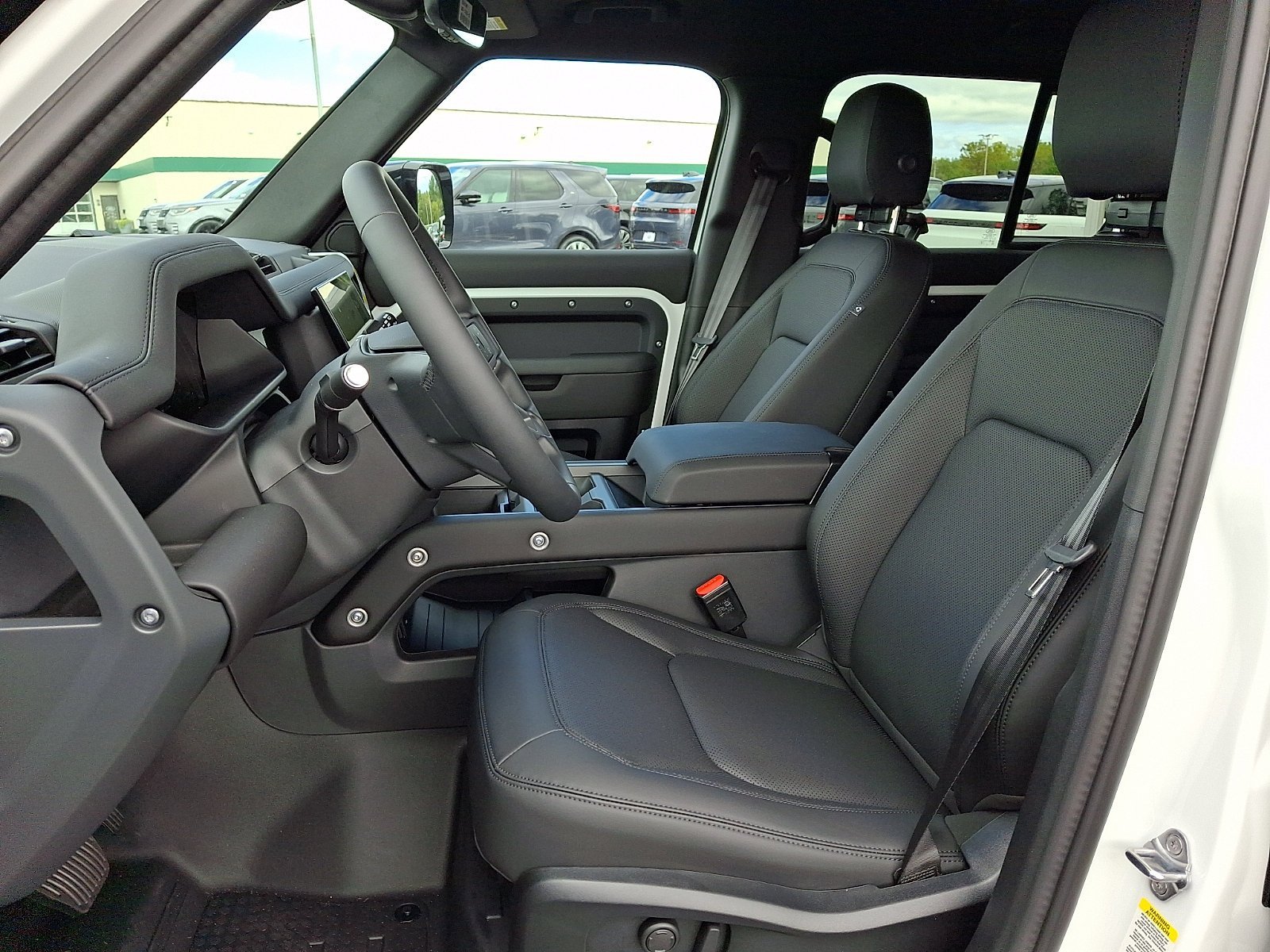 New 2026 Fuji White LAND ROVER S image 9