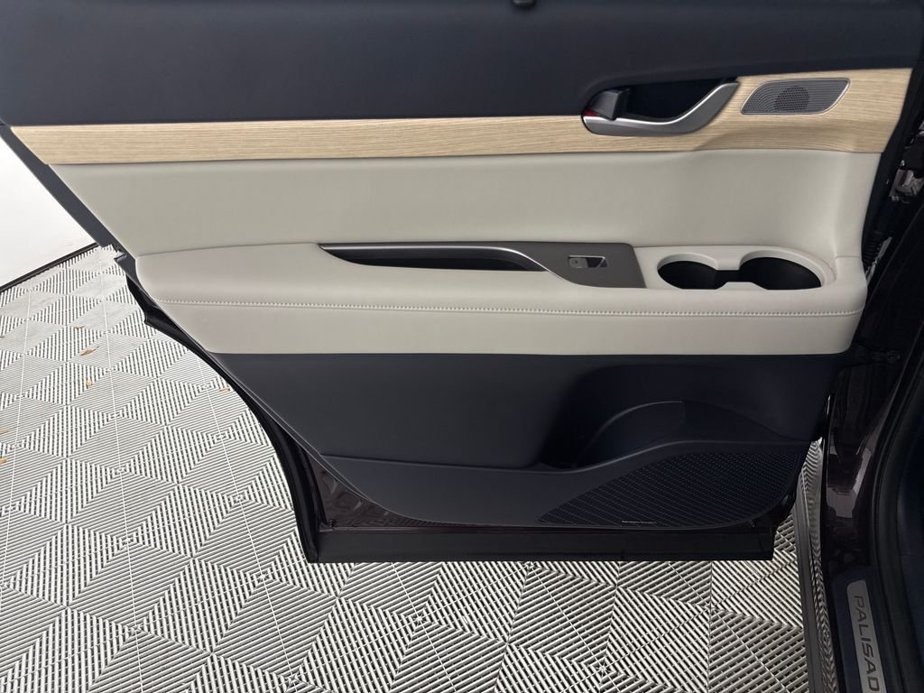 2024 Hyundai Palisade Limited - Photo 14