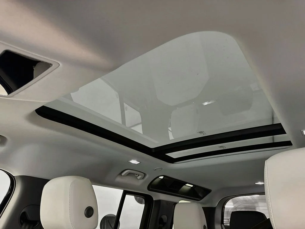 New 2026 Santorini Black Land Rover S image 22