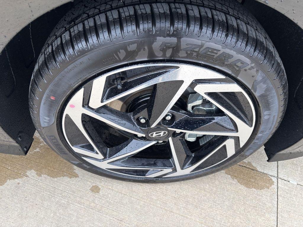 New 2026 Abyss Black Hyundai SEL Sport image 10