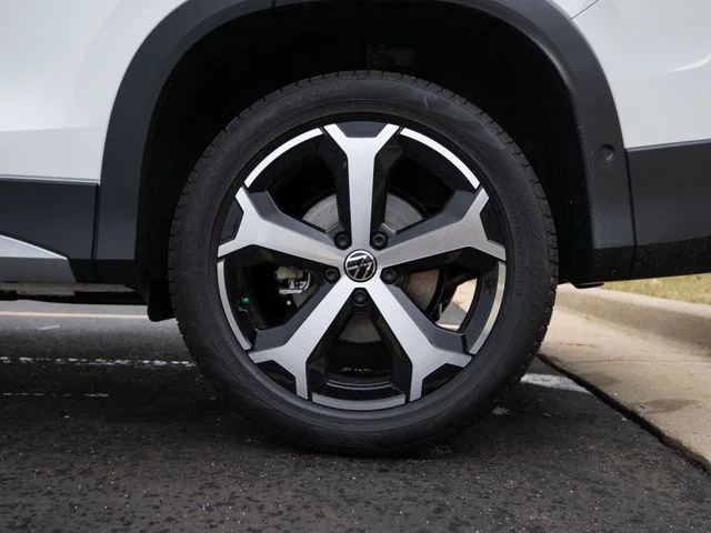 New 2026 White/off-white Volkswagen 2.0T SE image 7