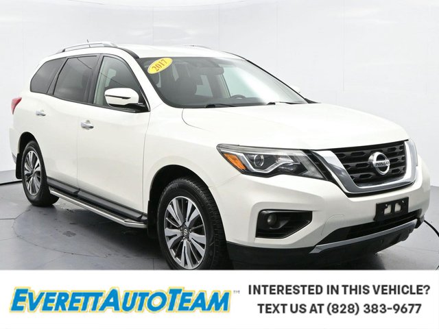 2017 Nissan Pathfinder SV