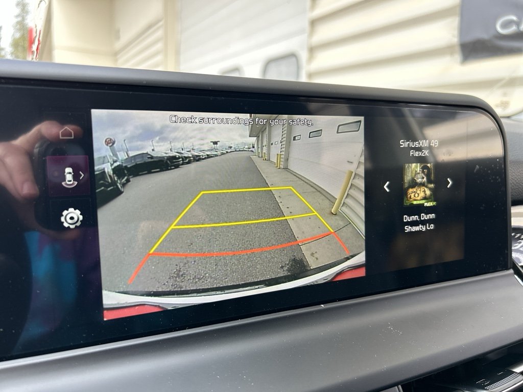 New 2026 Clear White / Black Roof Kia S image 21