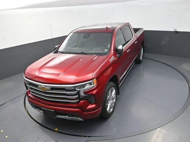 Used 2023 Red Chevrolet High Country image 14