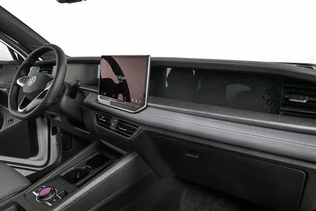 2026 Volkswagen Tiguan SE R-LINE BLACK - Photo 23