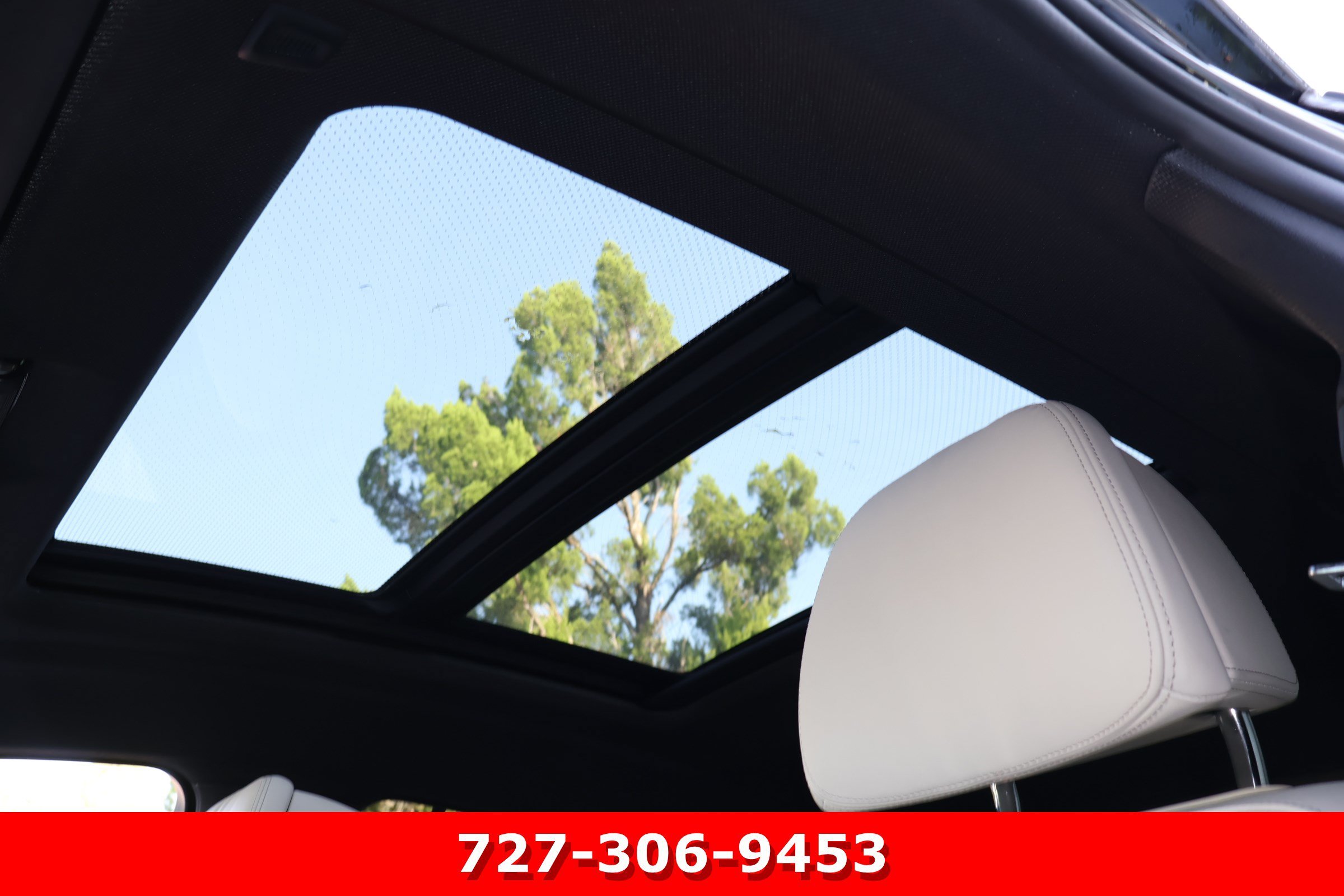 Used 2021 Black Sapphire Metallic BMW M50i image 5