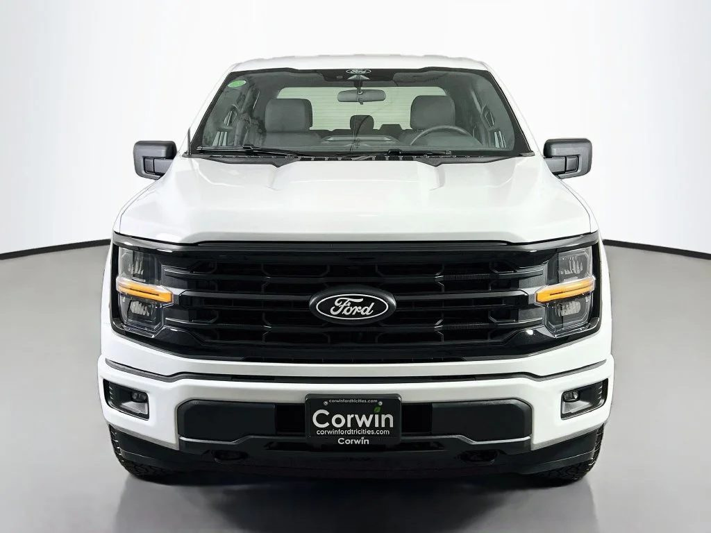 New 2026 Oxford White Ford XLT image 4