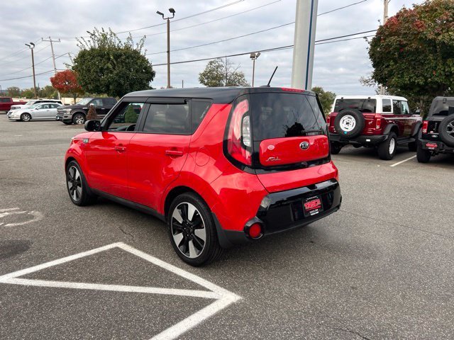 Used 2016 Red Kia Plus image 5