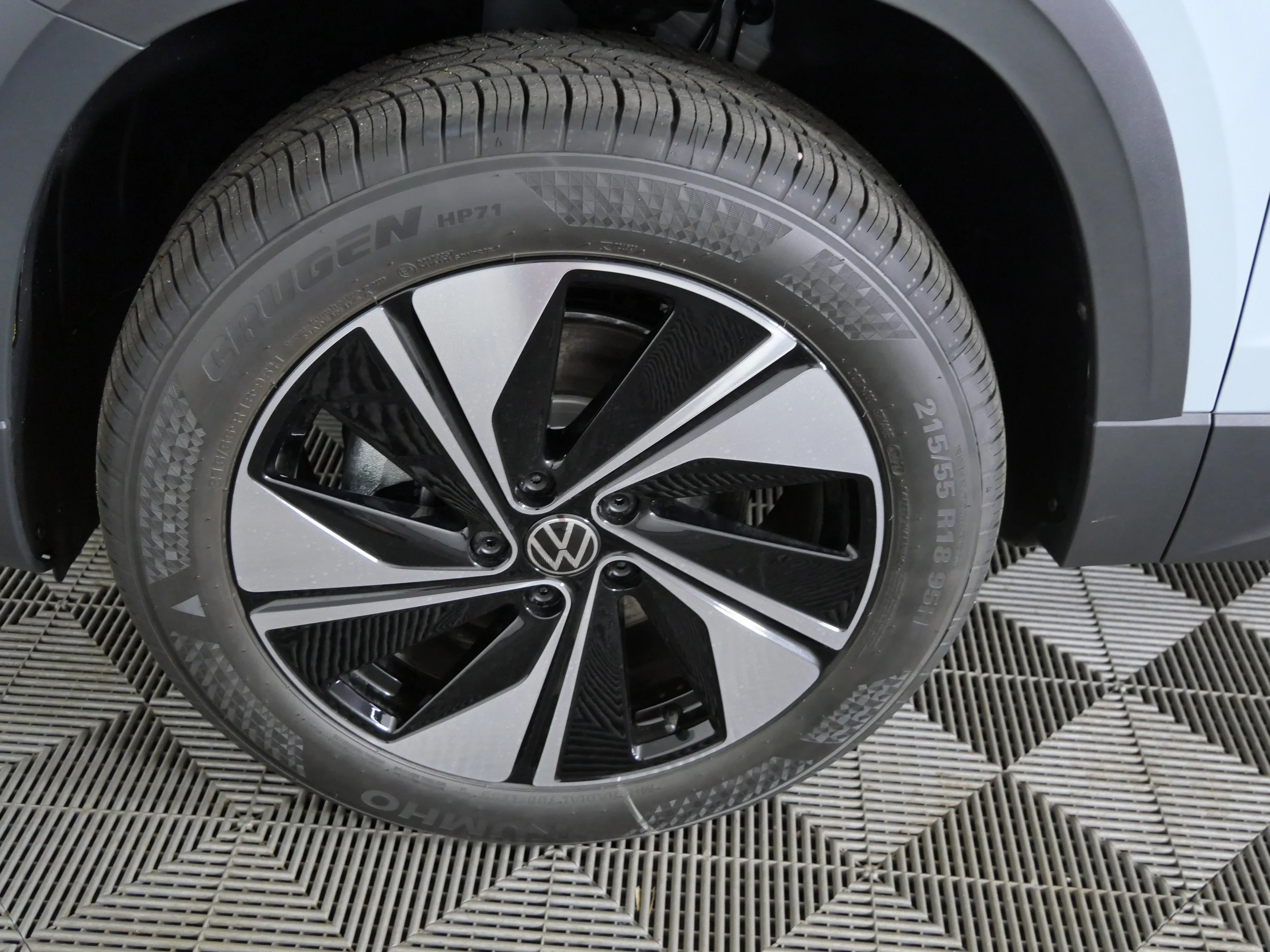 New 2026 Monument Gray Volkswagen SE image 15