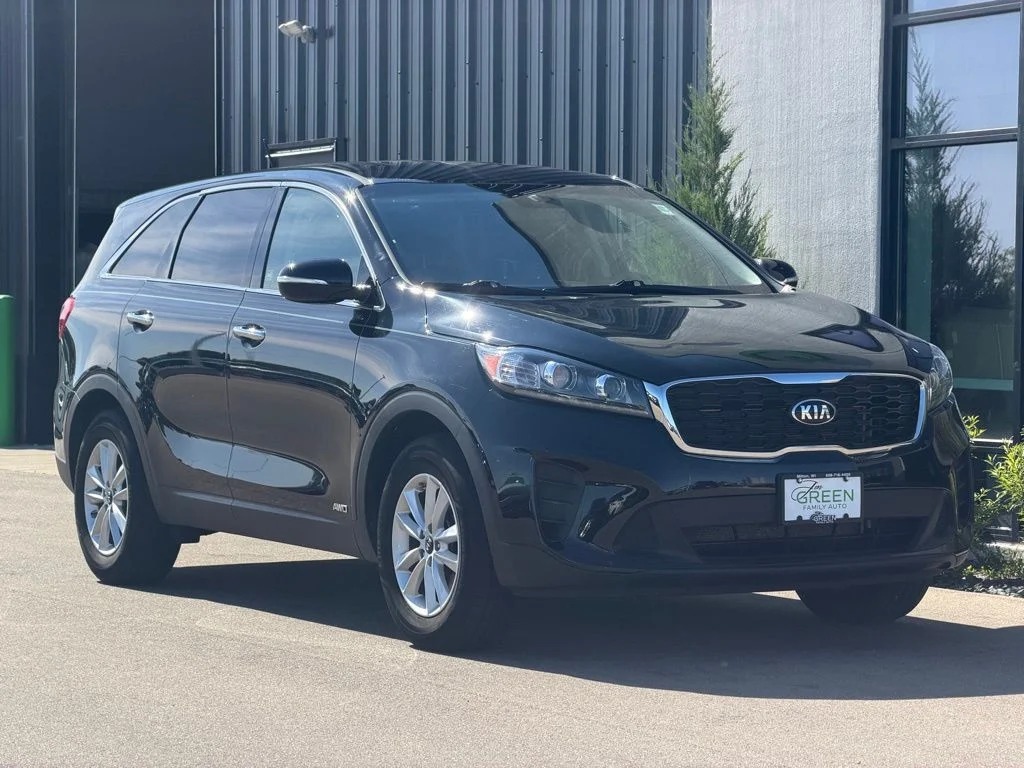 Used 2020 Black Kia LX image 4