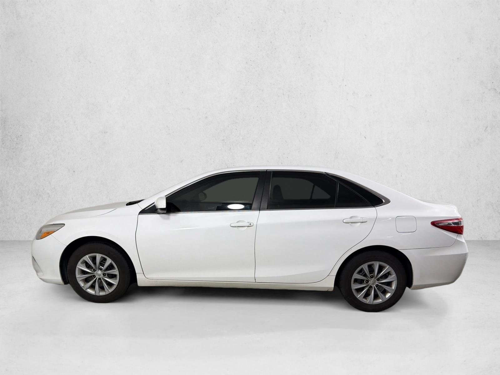 Used 2017 Super White [White] Toyota LE image 6
