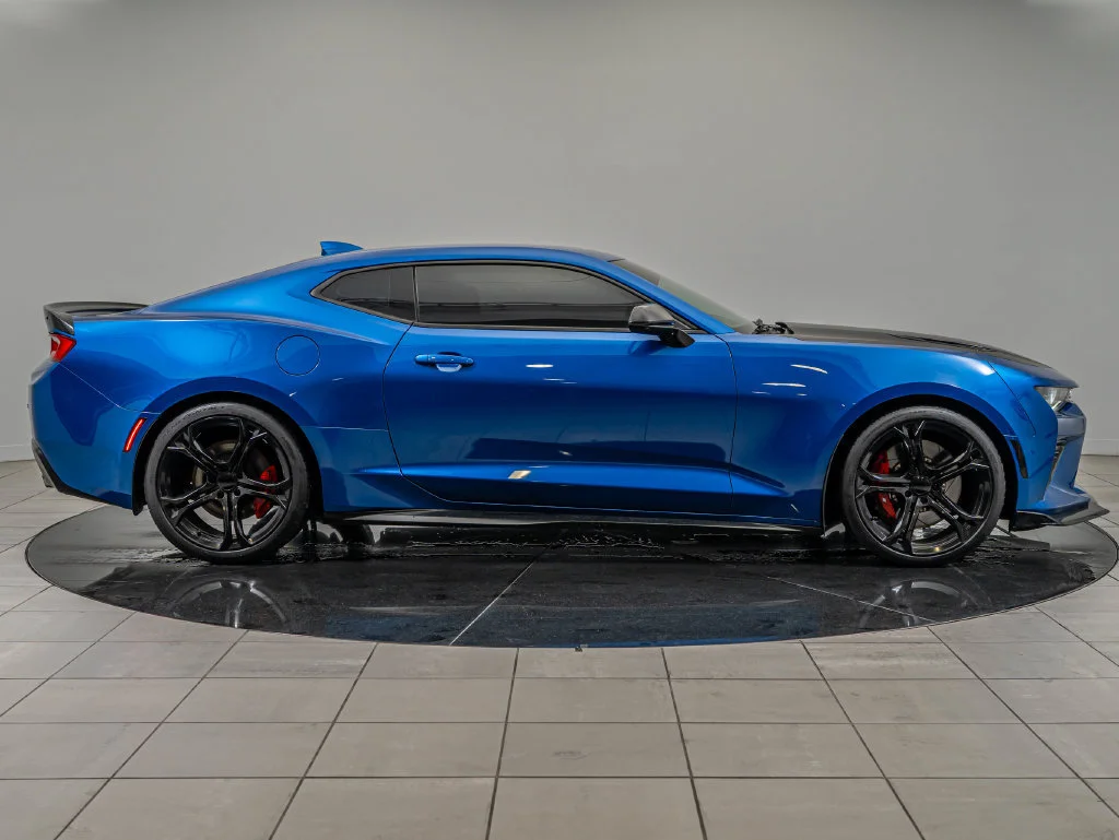 Used 2018 Hyper Blue Metallic Chevrolet SS image 4