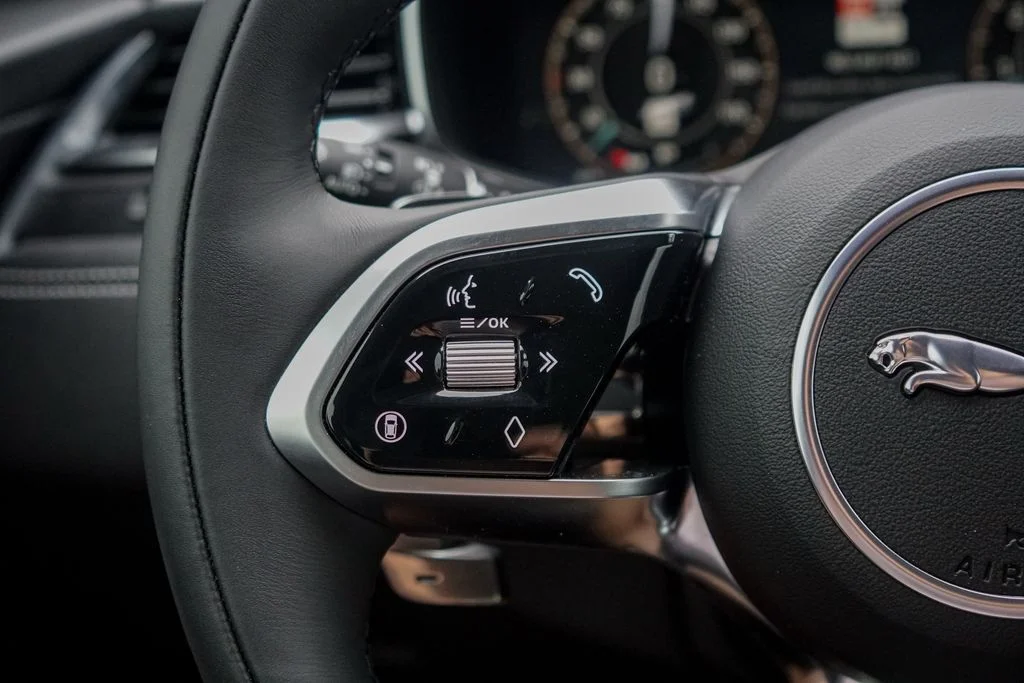 2026 Jaguar F-Pace R-Dynamic S - Photo 17