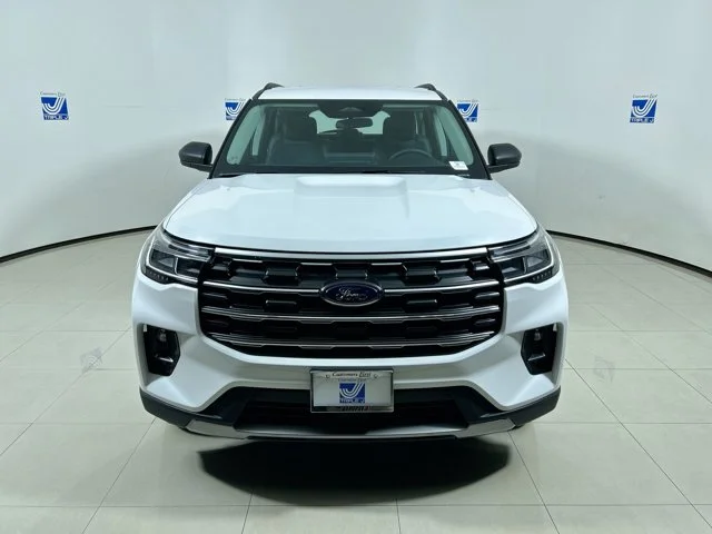 New 2026 STAR WHITE Ford Active RWD image 3