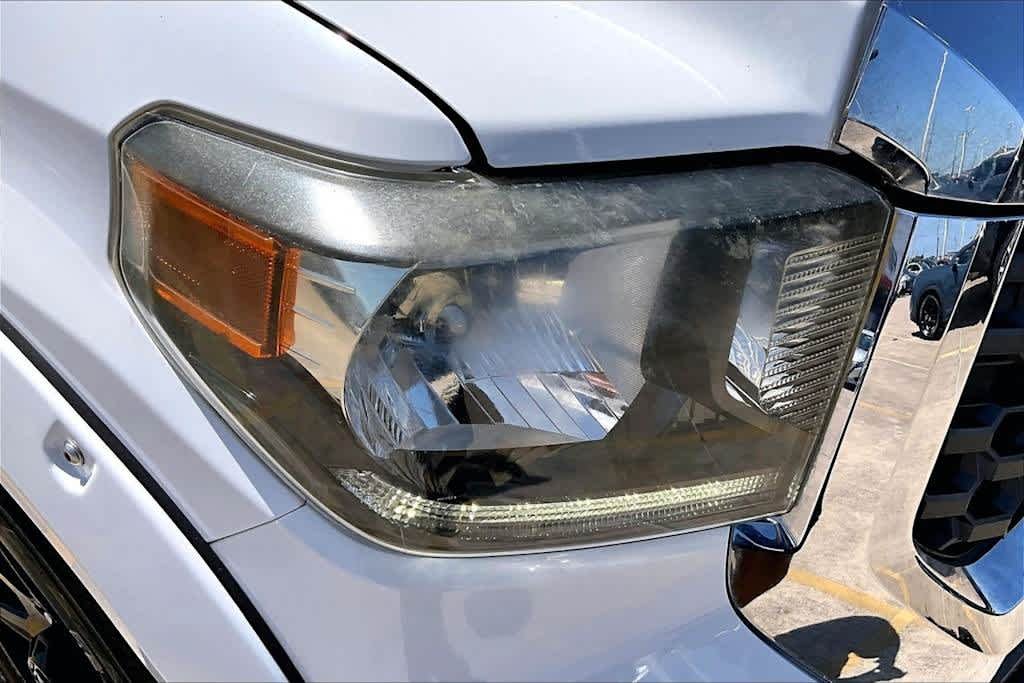 Used 2019 Super White Toyota SR5 image 11