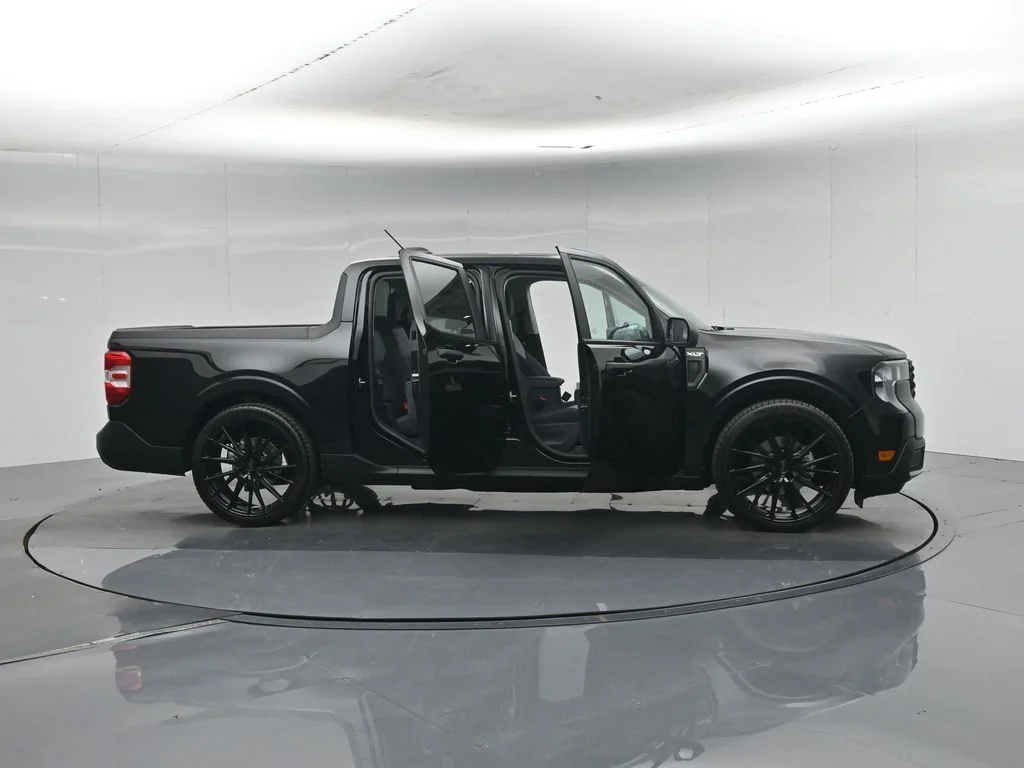 New 2026 Shadow Black Ford XLT image 33