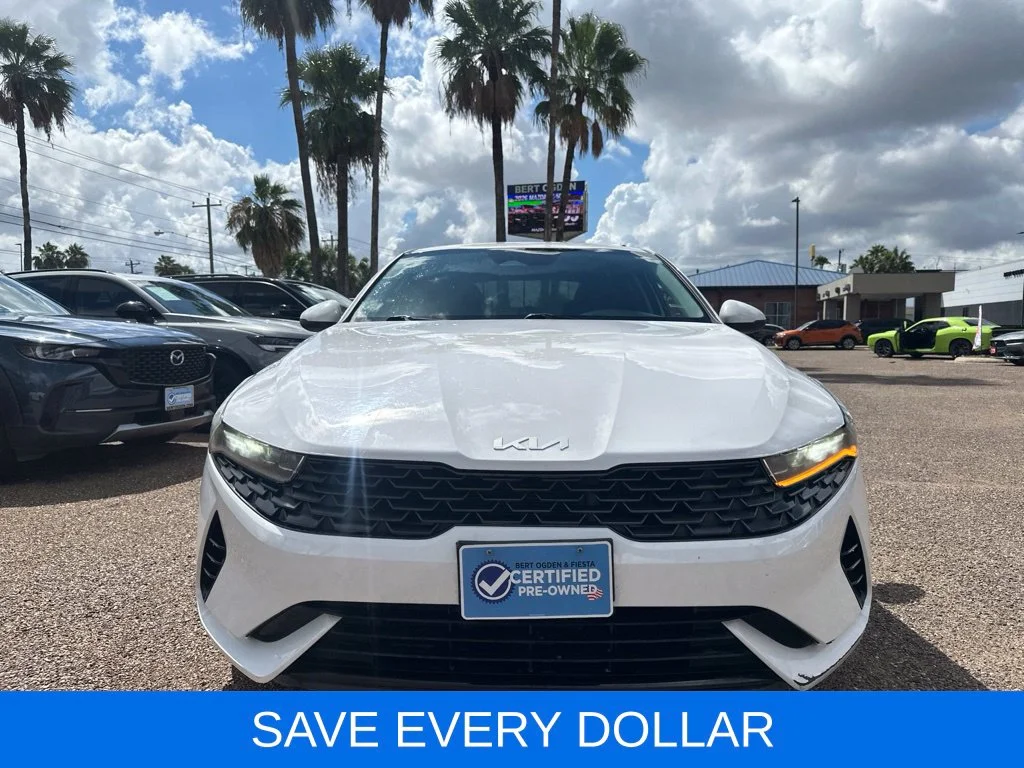 Used 2023 White Kia LXS image 2
