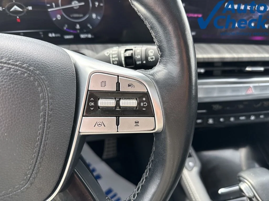 Used 2023 Black Kia SX-Prestige image 19