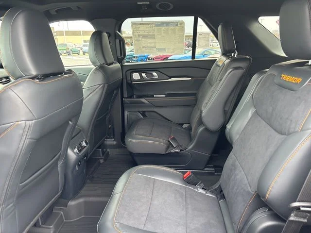 New 2026 Agate Black Metallic Ford Tremor® image 32