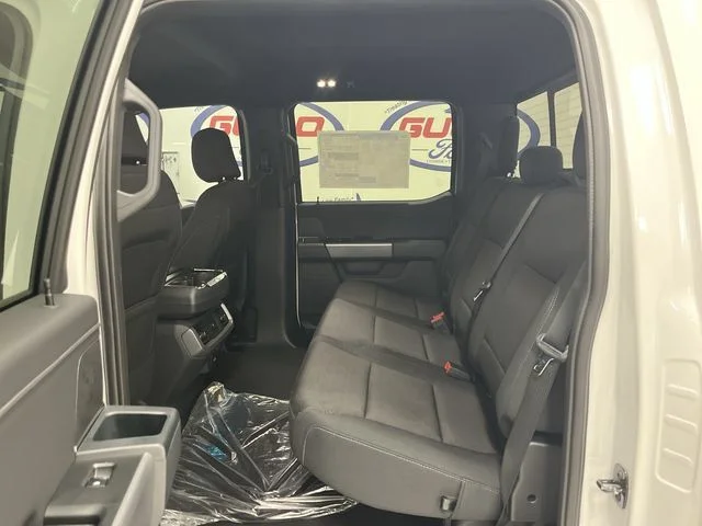 New 2026 Oxford White Ford XLT image 16