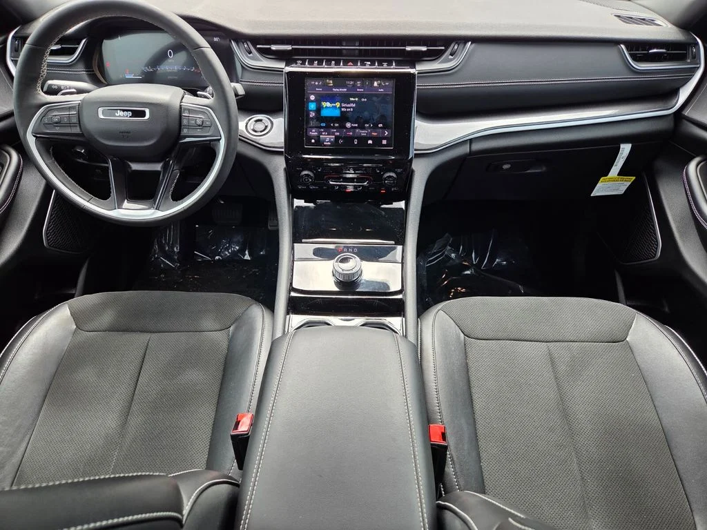 Used 2023 White Jeep Altitude X image 17